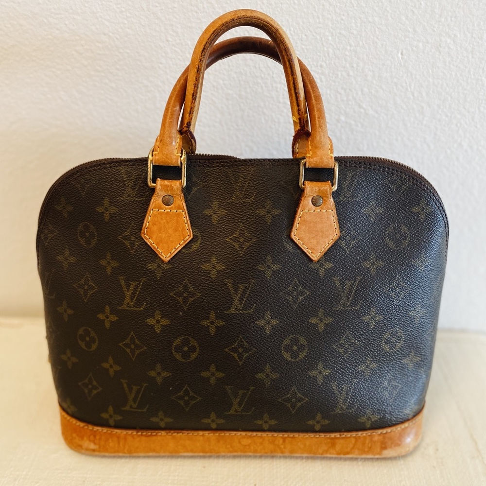 Authentic Louis Vuitton Alma PM Zipper Handbag Monogram